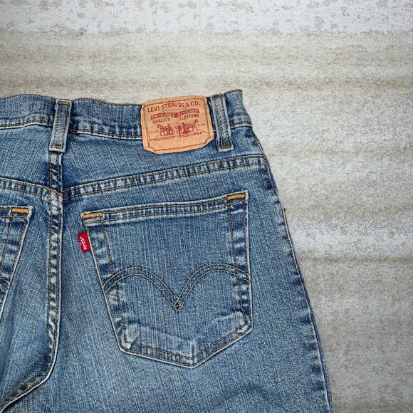 Vintage Y2K Levis Jeans 550 Womens 8 Relaxed Fit Light Wash Denim Distressed - Picture 3 of 5